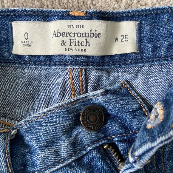 Abercrombie Women’s Jean Shorts - Picture 4 of 4